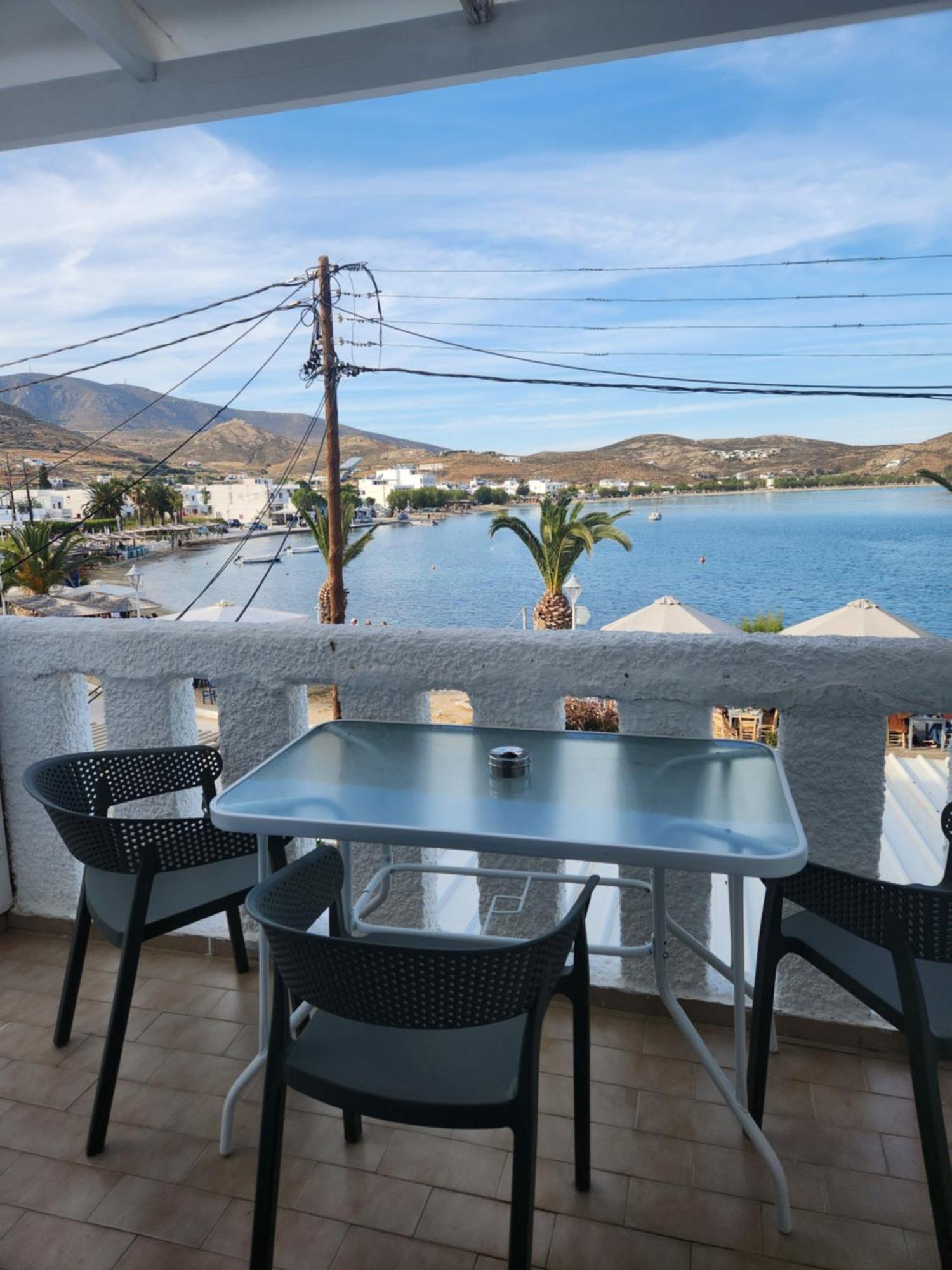Livadi  Eleios Hotel Serifos מראה חיצוני תמונה