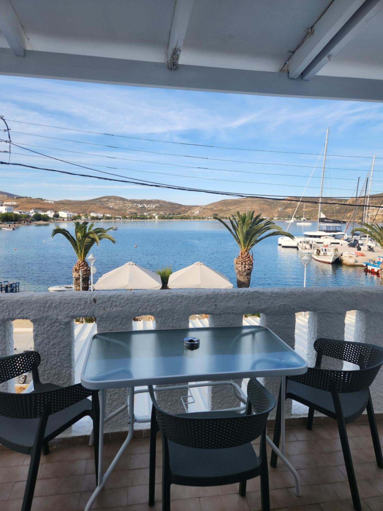 Livadi  Eleios Hotel Serifos מראה חיצוני תמונה